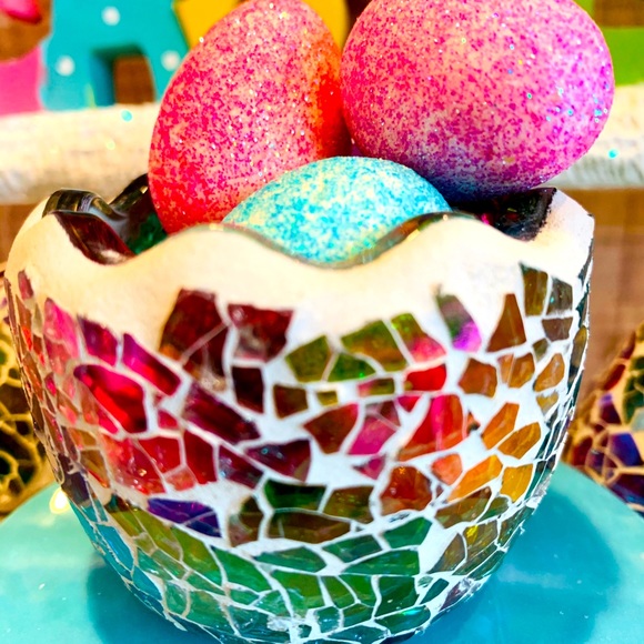 Mosaic Glass and Ceramic Easter Egg - Picture 3 of 10
